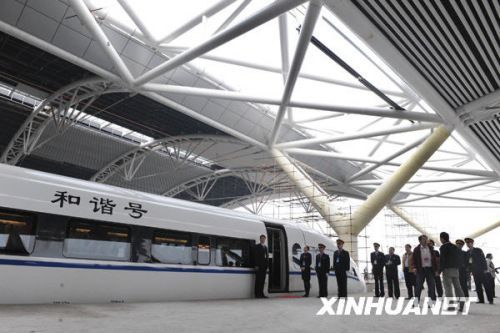 武廣鐵路沿線裁減普通列車被指逼旅客坐高價車(組圖)